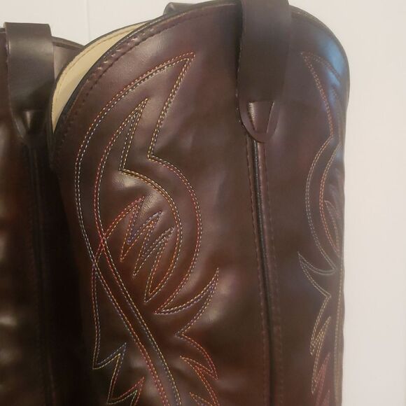 Gently Used Bronco Faux Leather Cowboy Boots Sz 10D main image 9